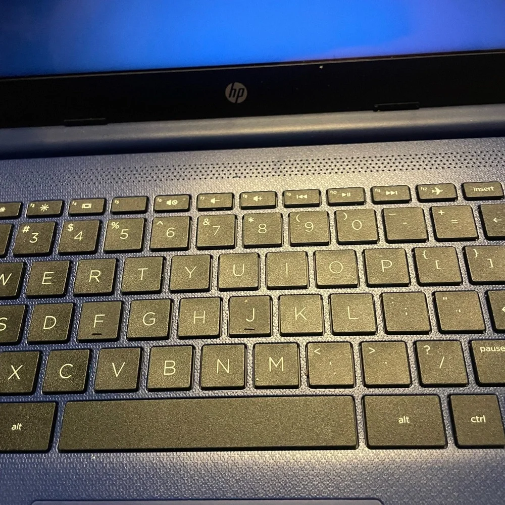 HP touch screen lap top computer